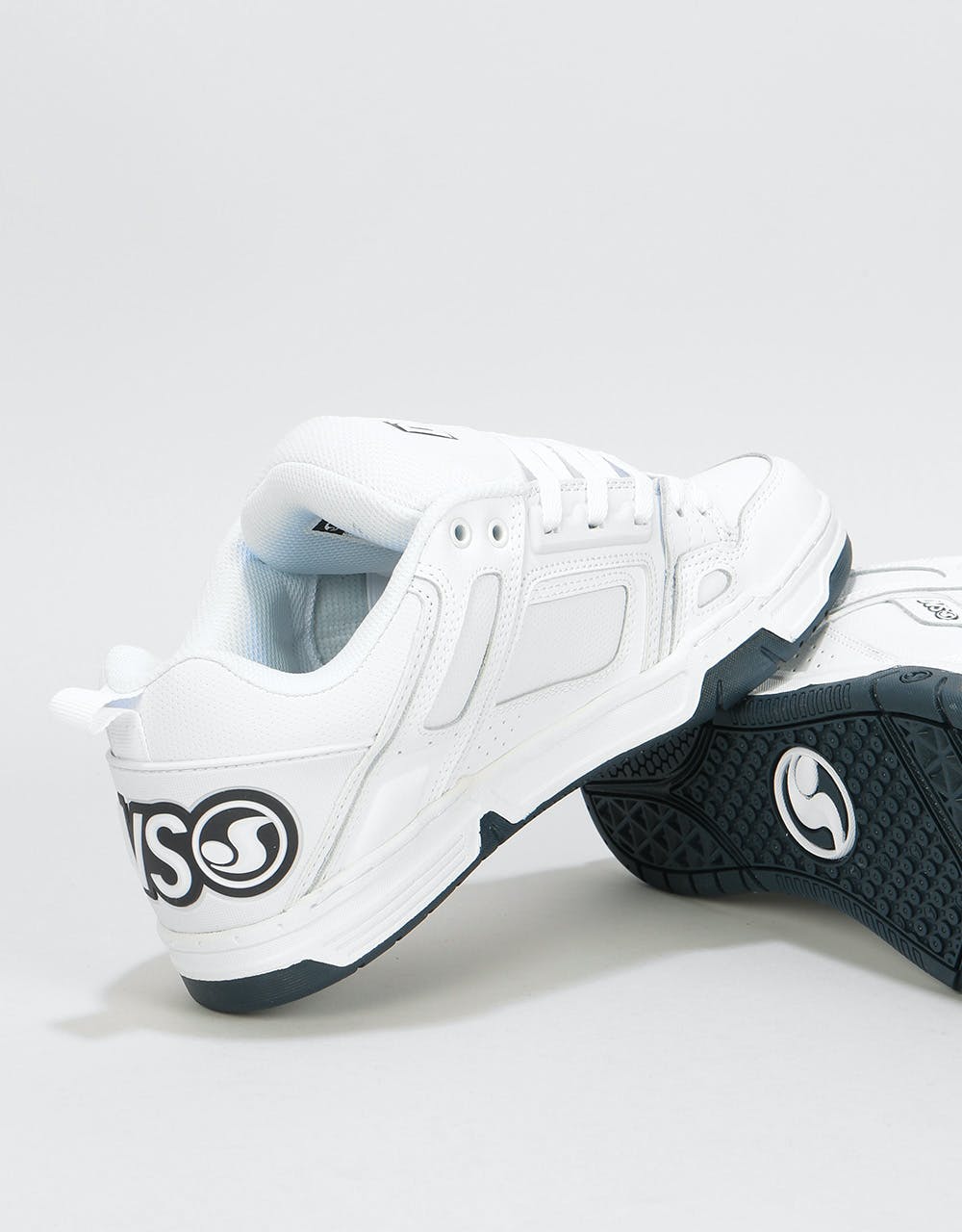 DVS Commanche Skate Shoes - White/Navy Nubuck