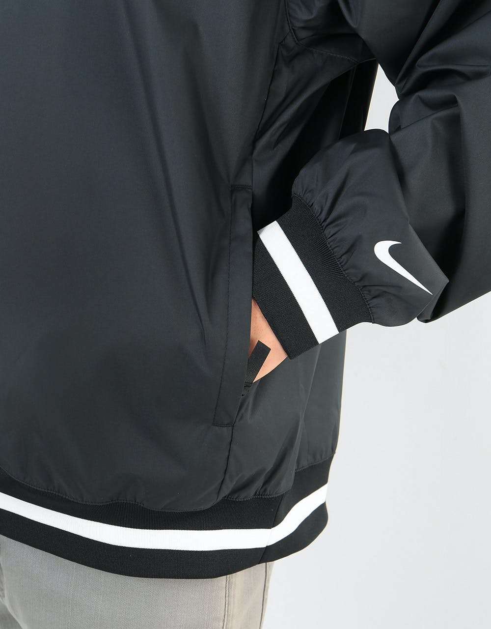 Nike SB Wind Shirt - Black/White