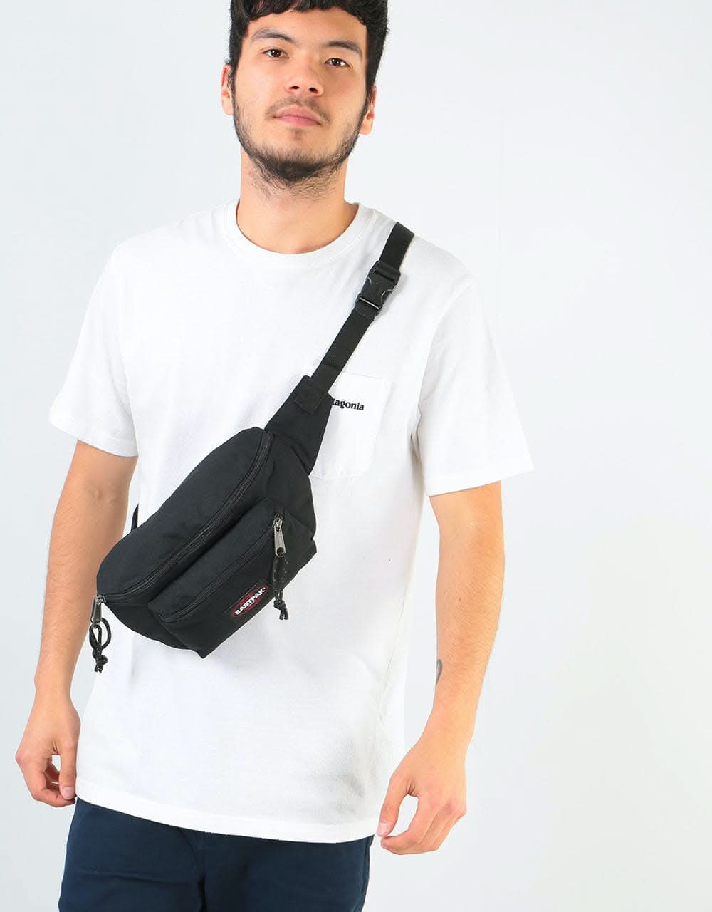 Eastpak Doggy Cross Body Bag - Black