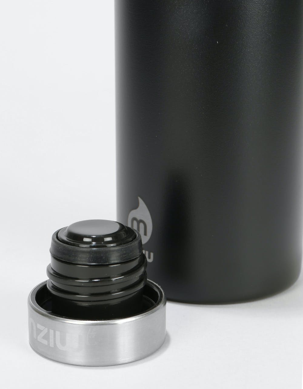Mizu S6 Insulated Slim 610ml/20oz Water Bottle - Black