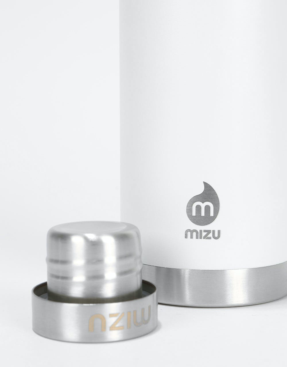 Mizu V8 Insulated V 750ml/26oz Water Bottle - White