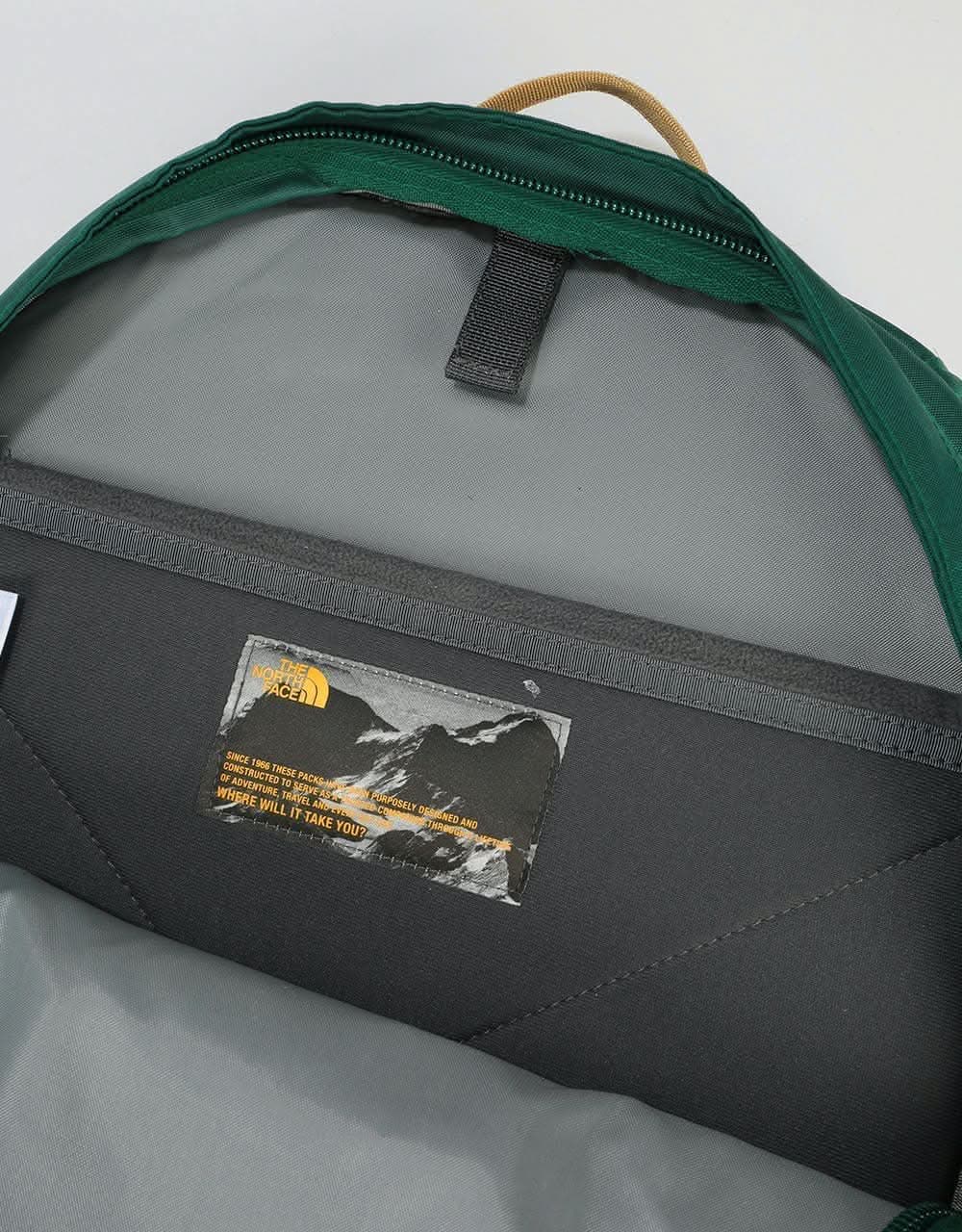 The North Face Borealis Classic Backpack Night Green/British Khaki