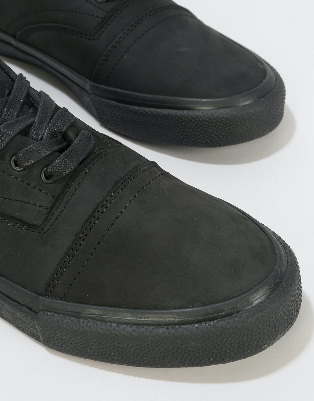 Emerica Provider Skate Shoes - Black/Black/Black