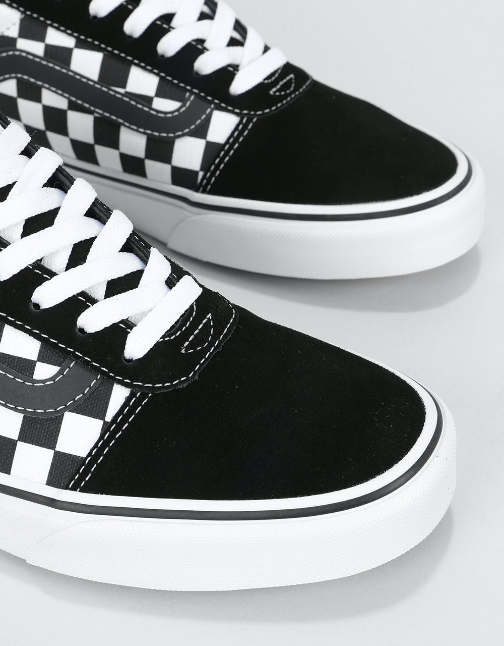 Vans Ward Skate Shoes - (Checkered) Black/True White