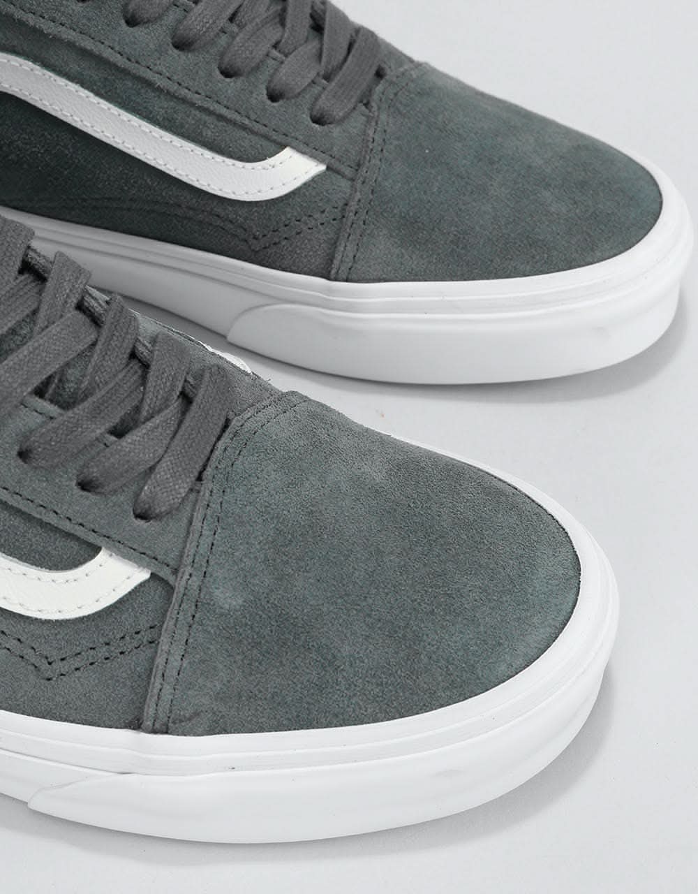 Vans Old Skool Skate Shoes - (Soft Suede) Ebony/True White