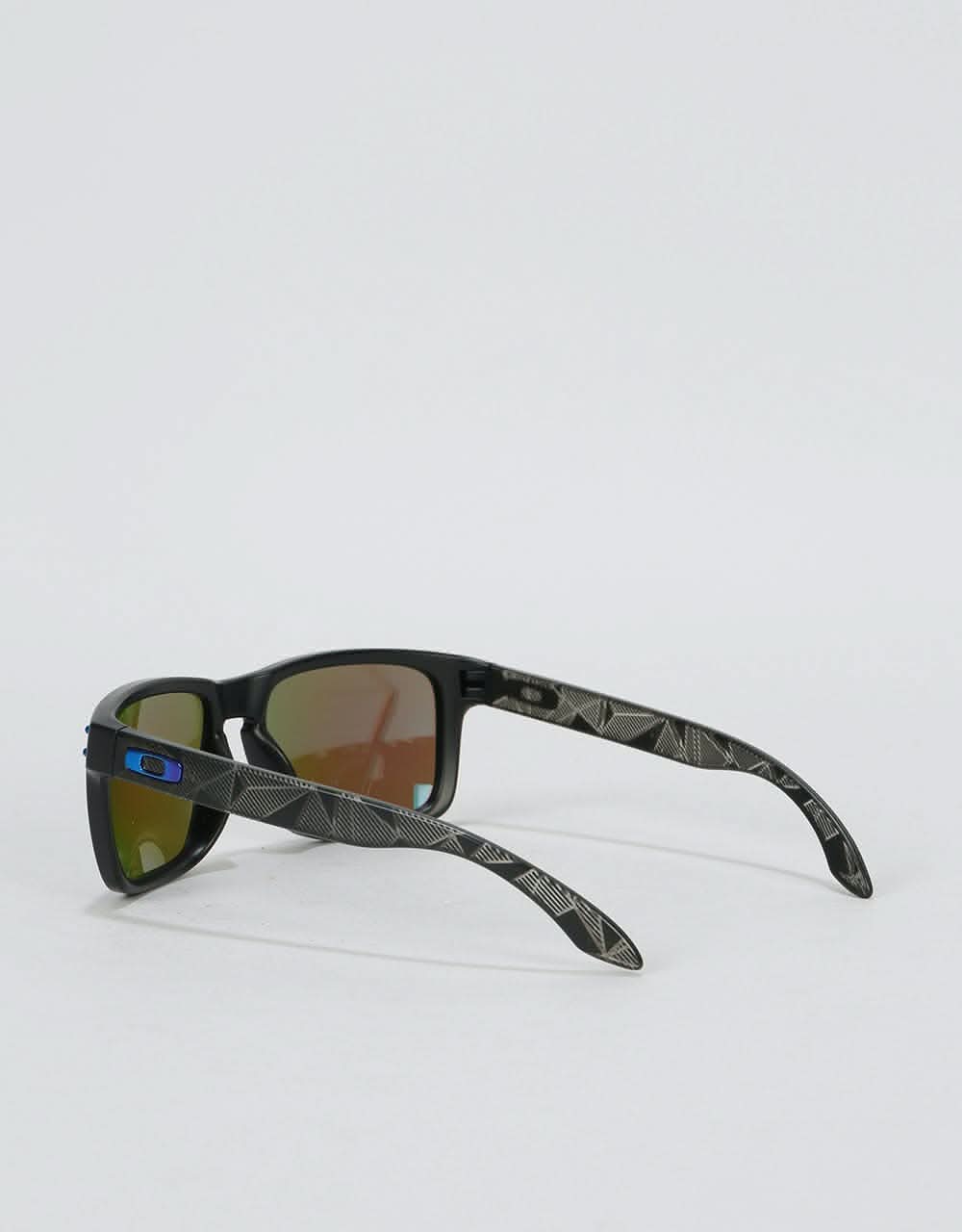 Oakley Holbrook Sunglasses - Matte Black Prizmatic (Prizm Sapphire Po