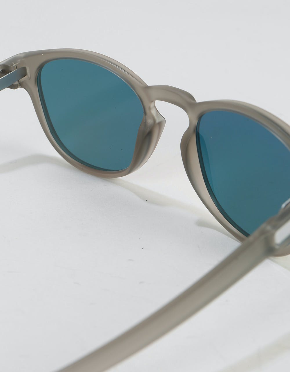 Oakley Latch Sunglasses - Matte Gray Ink (Ruby Iridium Lens)