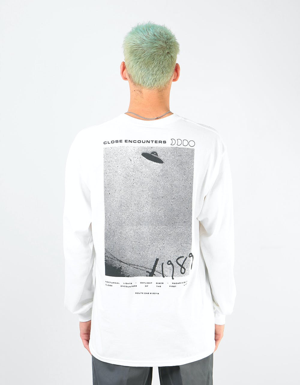 Route One Close Encounters Long Sleeve T-Shirt - White