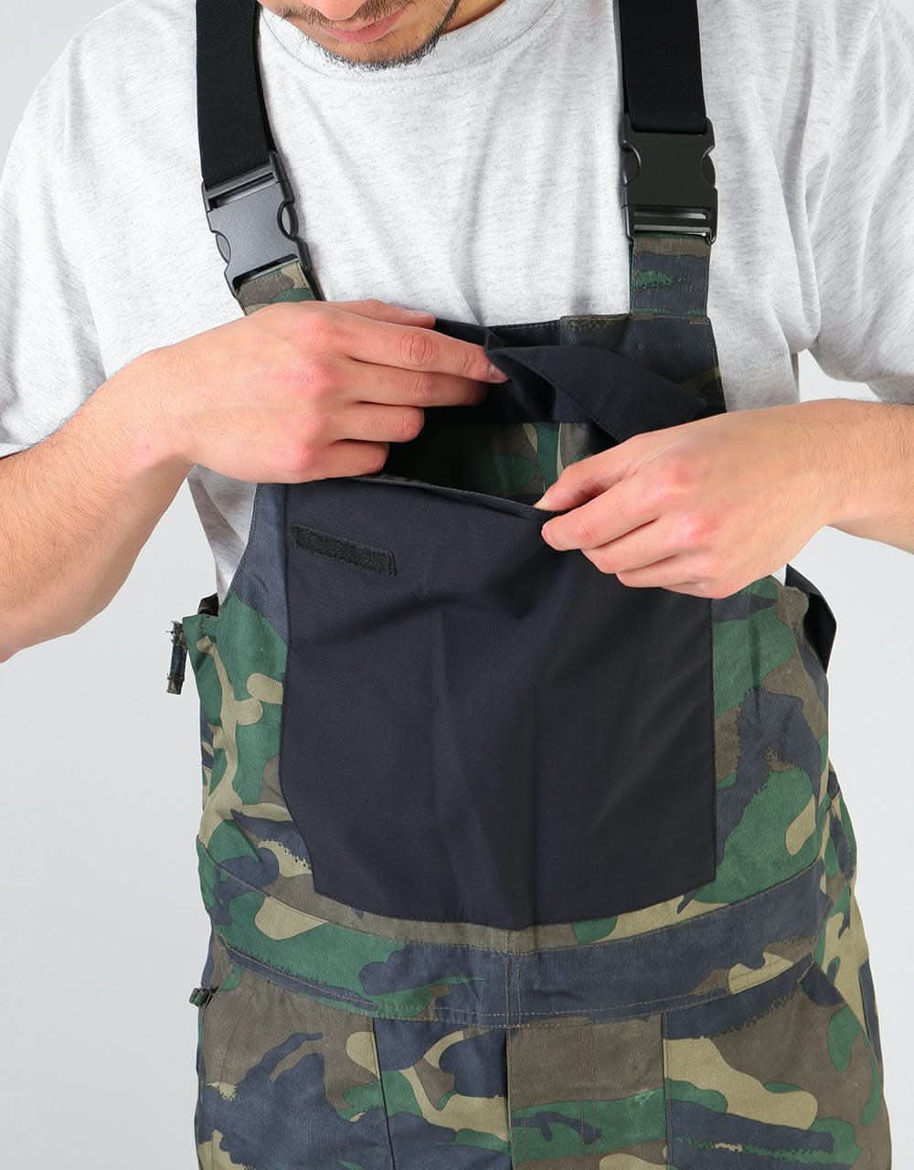 ThirtyTwo Basement Bib 2020 Snowboard Pants - Camo