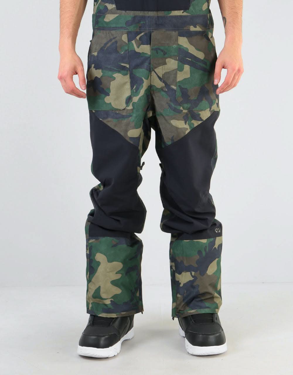 ThirtyTwo Basement Bib 2020 Snowboard Pants - Camo