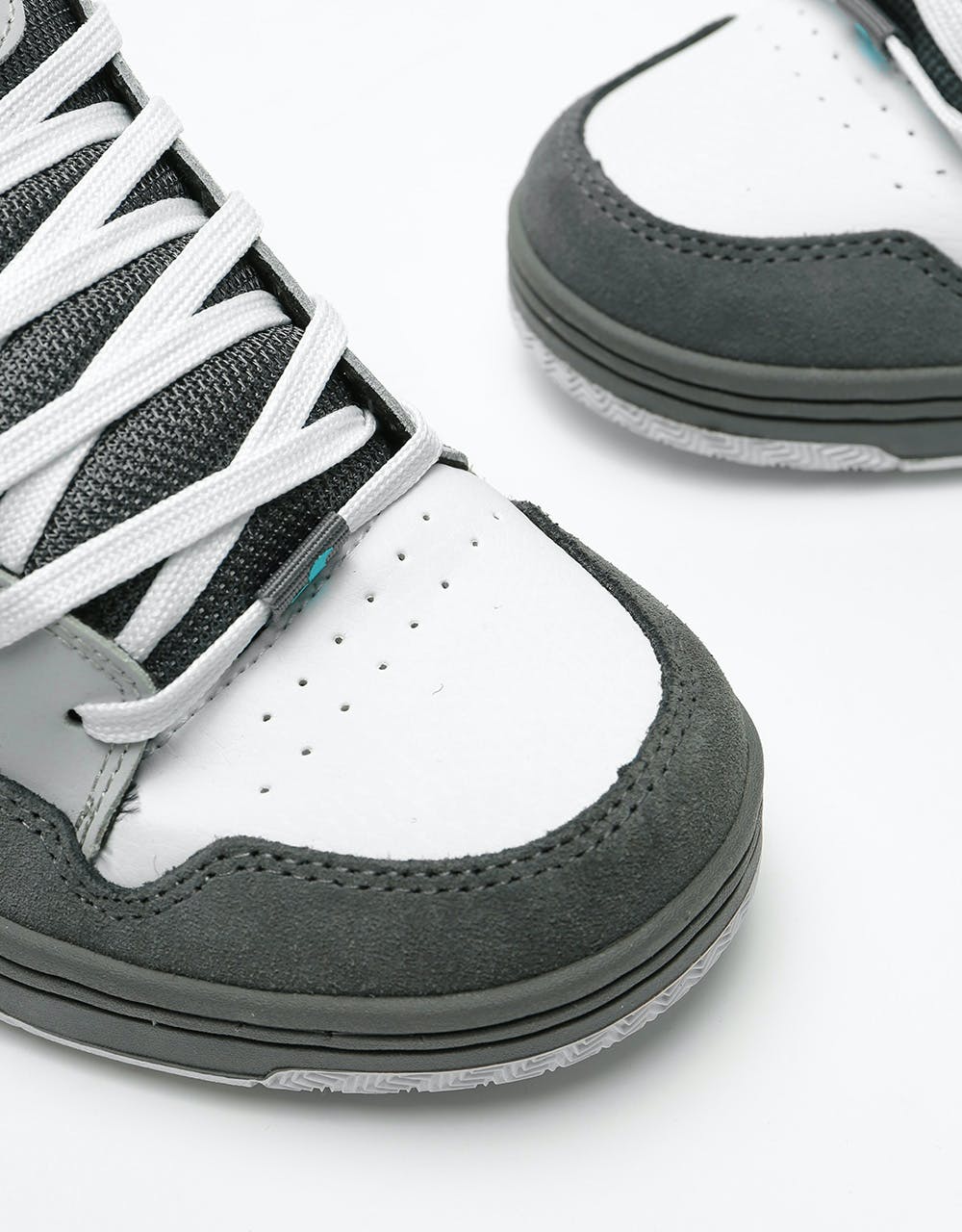 DVS Enduro 125 Skate Shoes - Black/Grey/White Nubuck