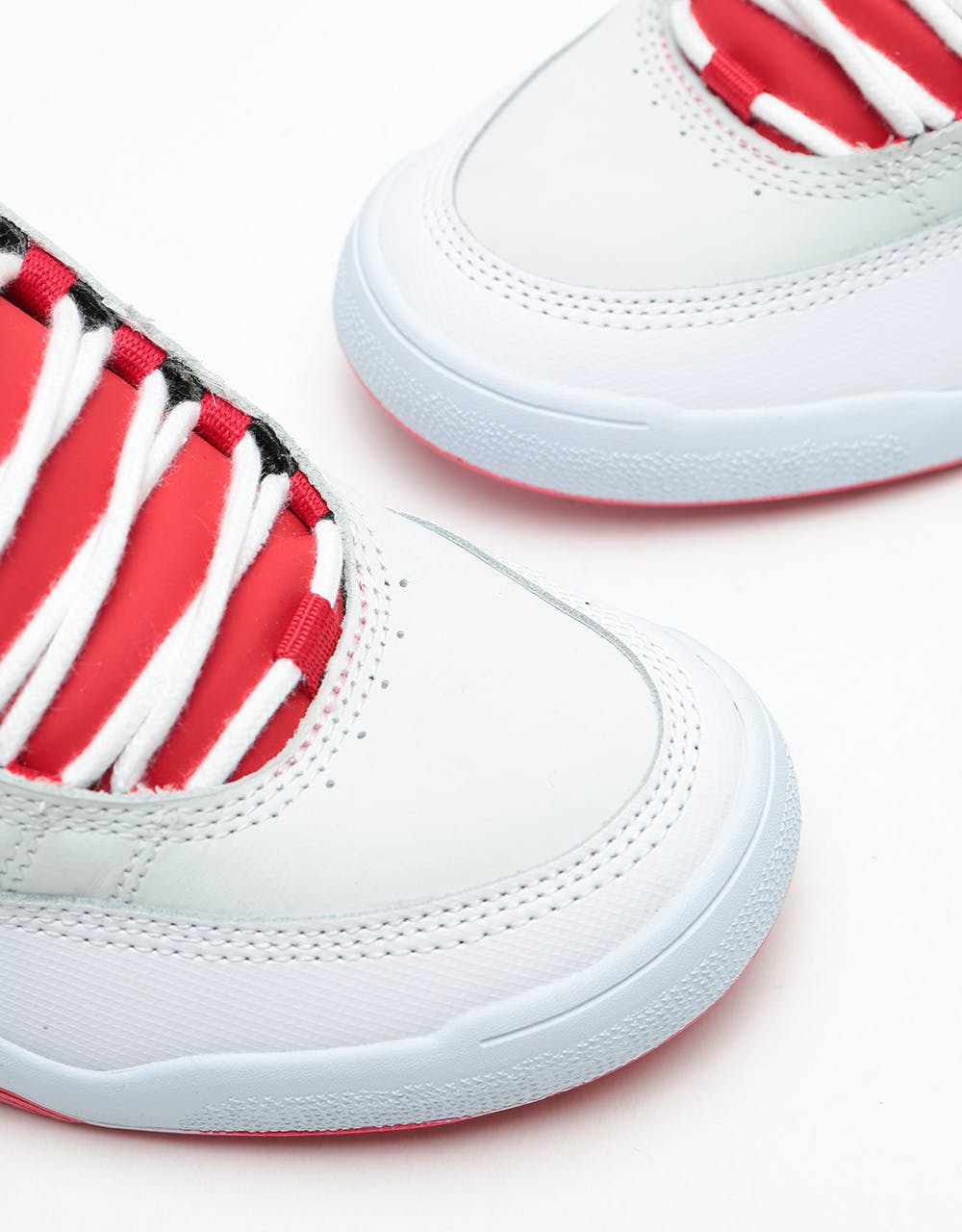 éS Evant Skate Shoes - White/Red