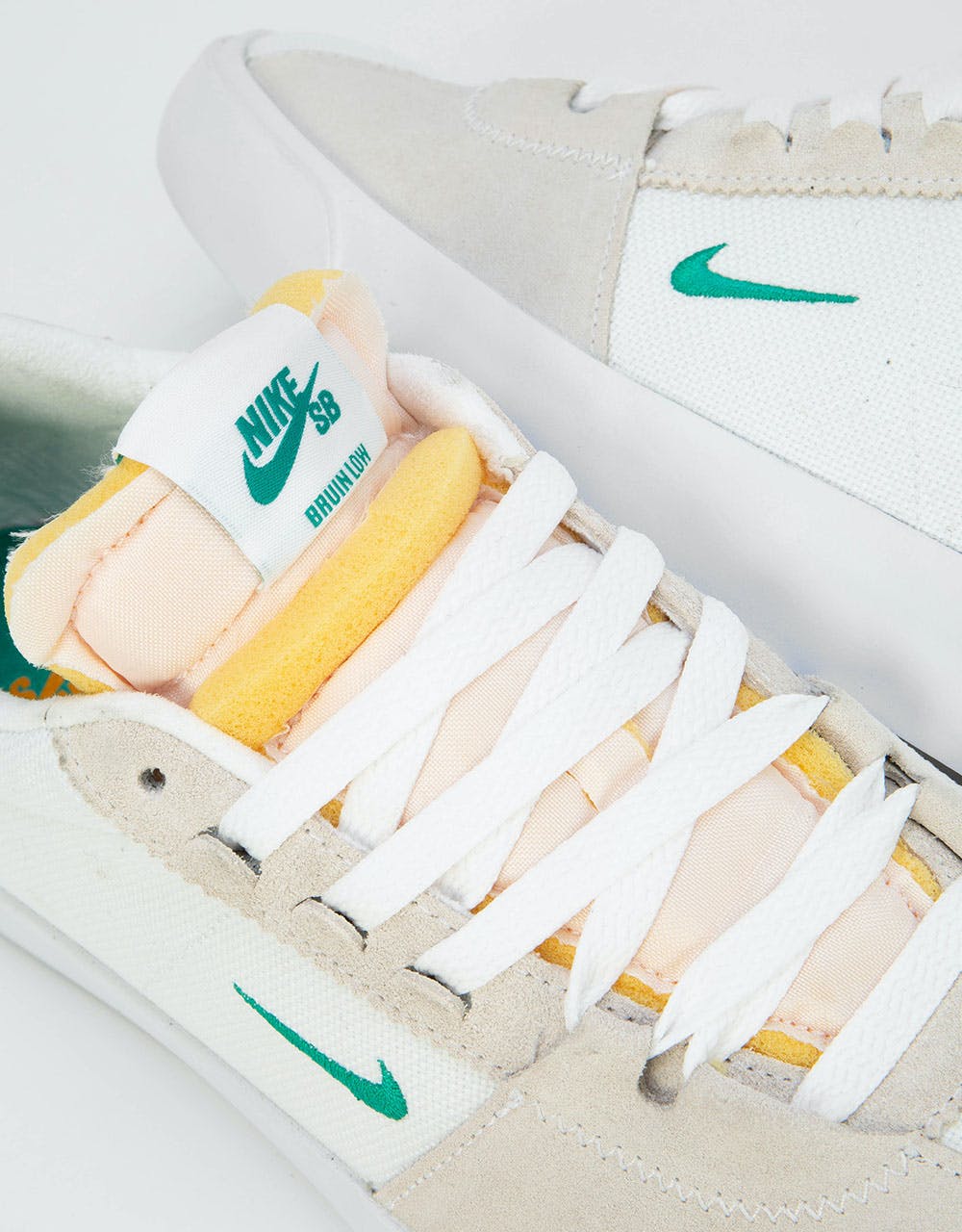 Nike SB Air Zoom Bruin Edge Skate Shoes - White/Neptune Green-Vivid Orange