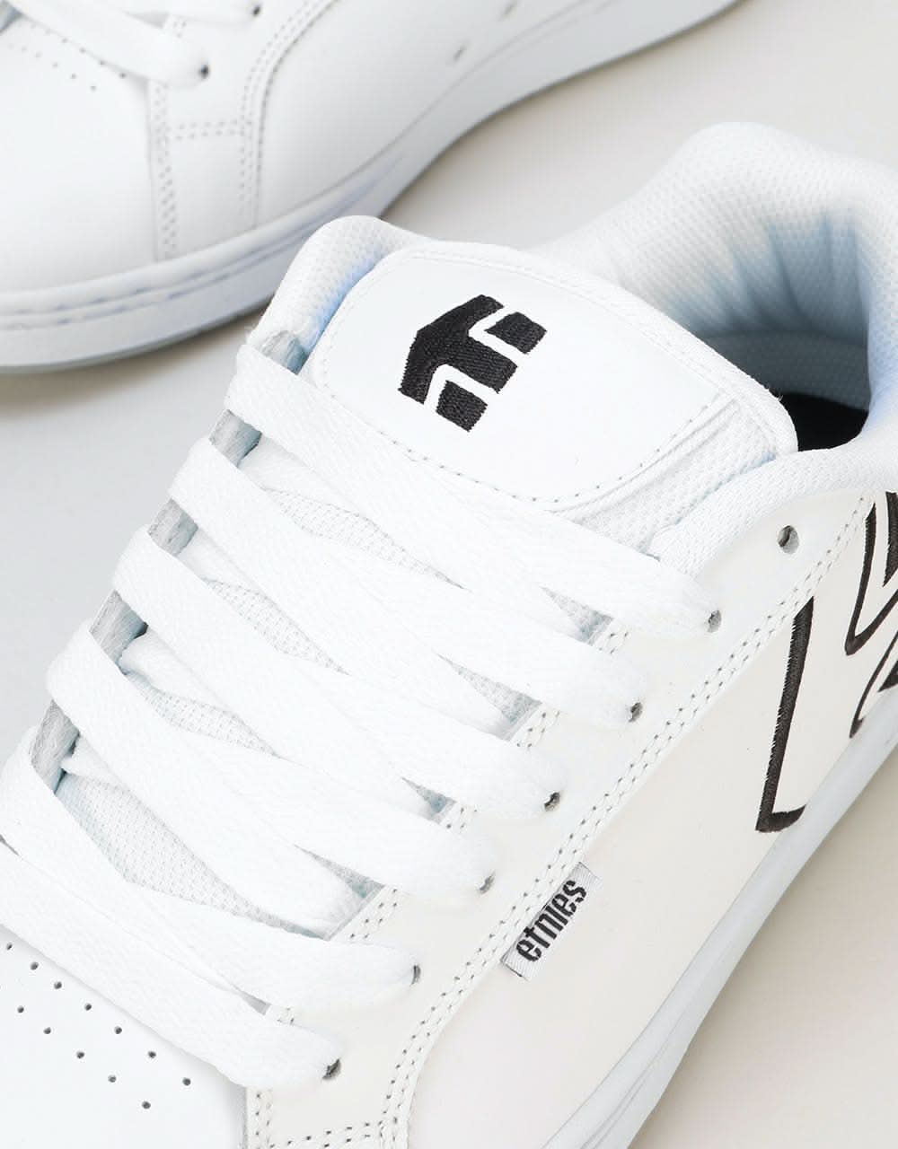 Etnies Fader Skate Shoes - White/Silver