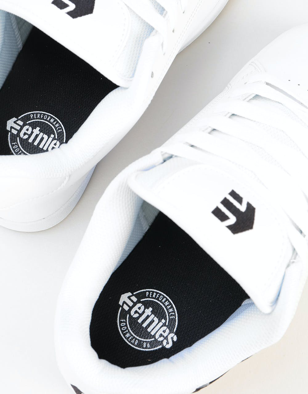 Etnies Fader Skate Shoes - White/Silver