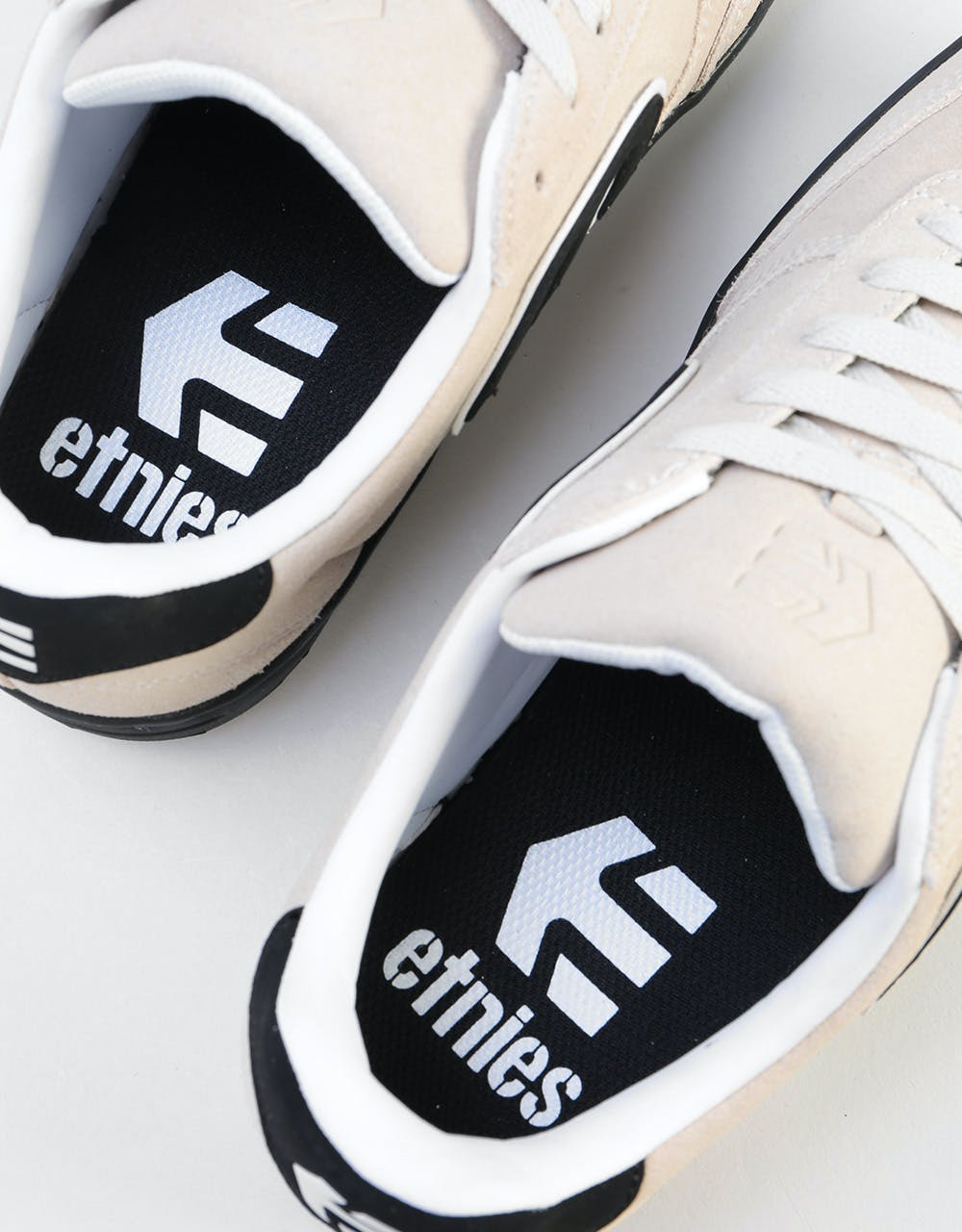 Etnies Lo-Cut Skate Shoes - White/Black
