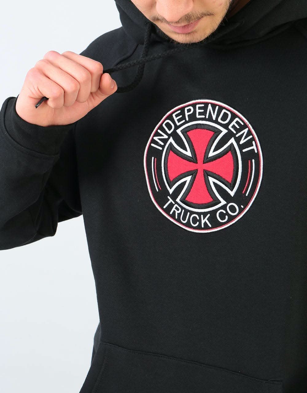 Independent Directional Raglan Pullover Hoodie - Black/Black
