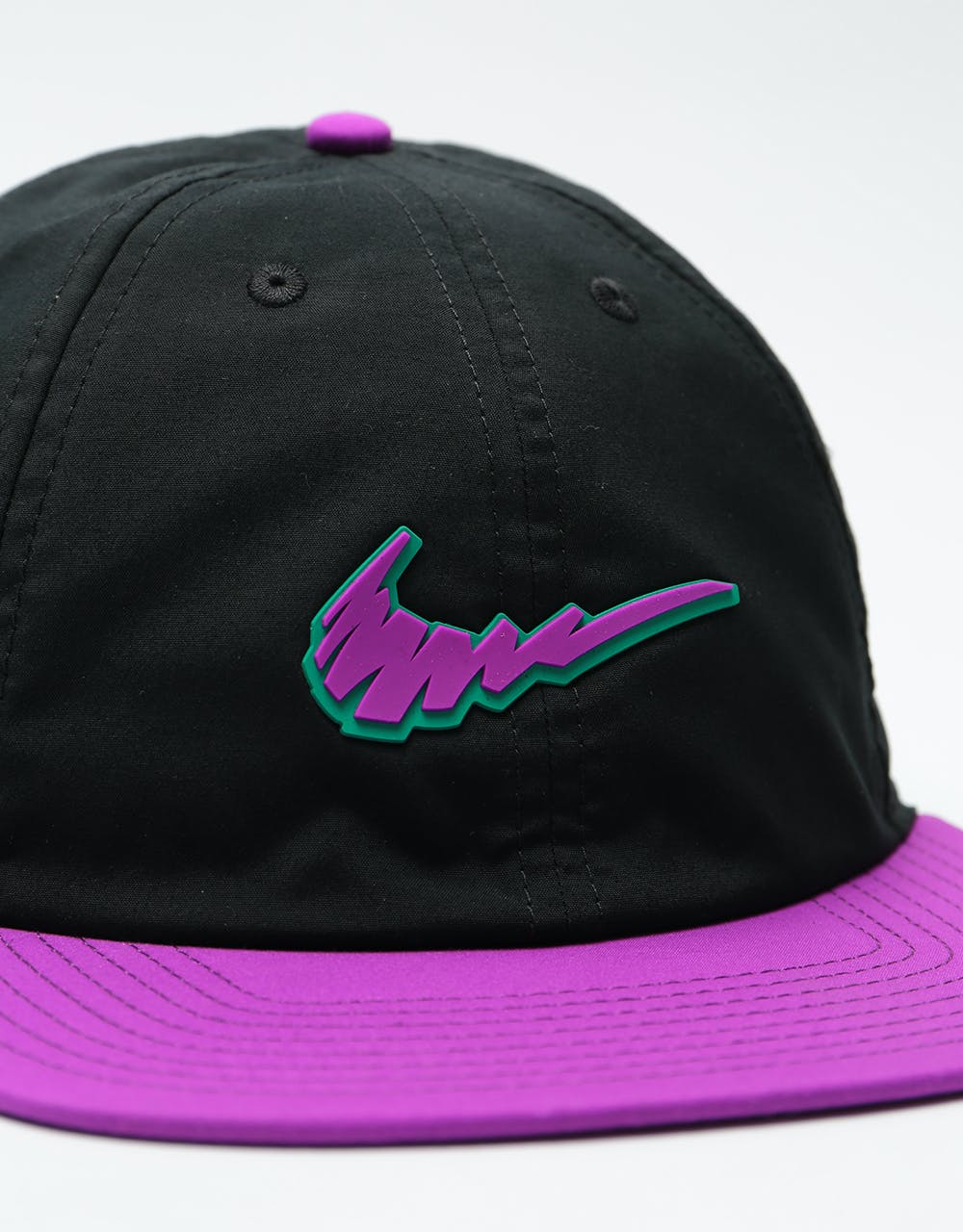 Nike SB H86 Cap Flatbill Logo Cap - Black/Vivid Purple
