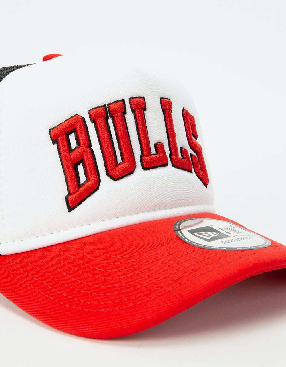 New Era 9Forty Chicago Bulls Team Trucker Cap - White/Team Colour