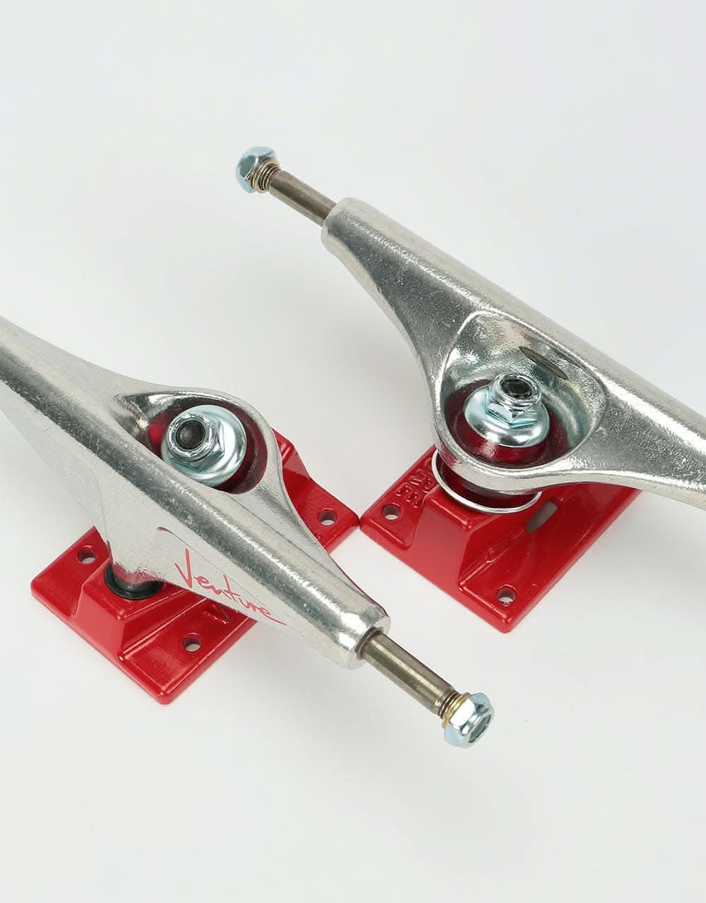 Venture '92 Team 5.8 High Skateboard Trucks