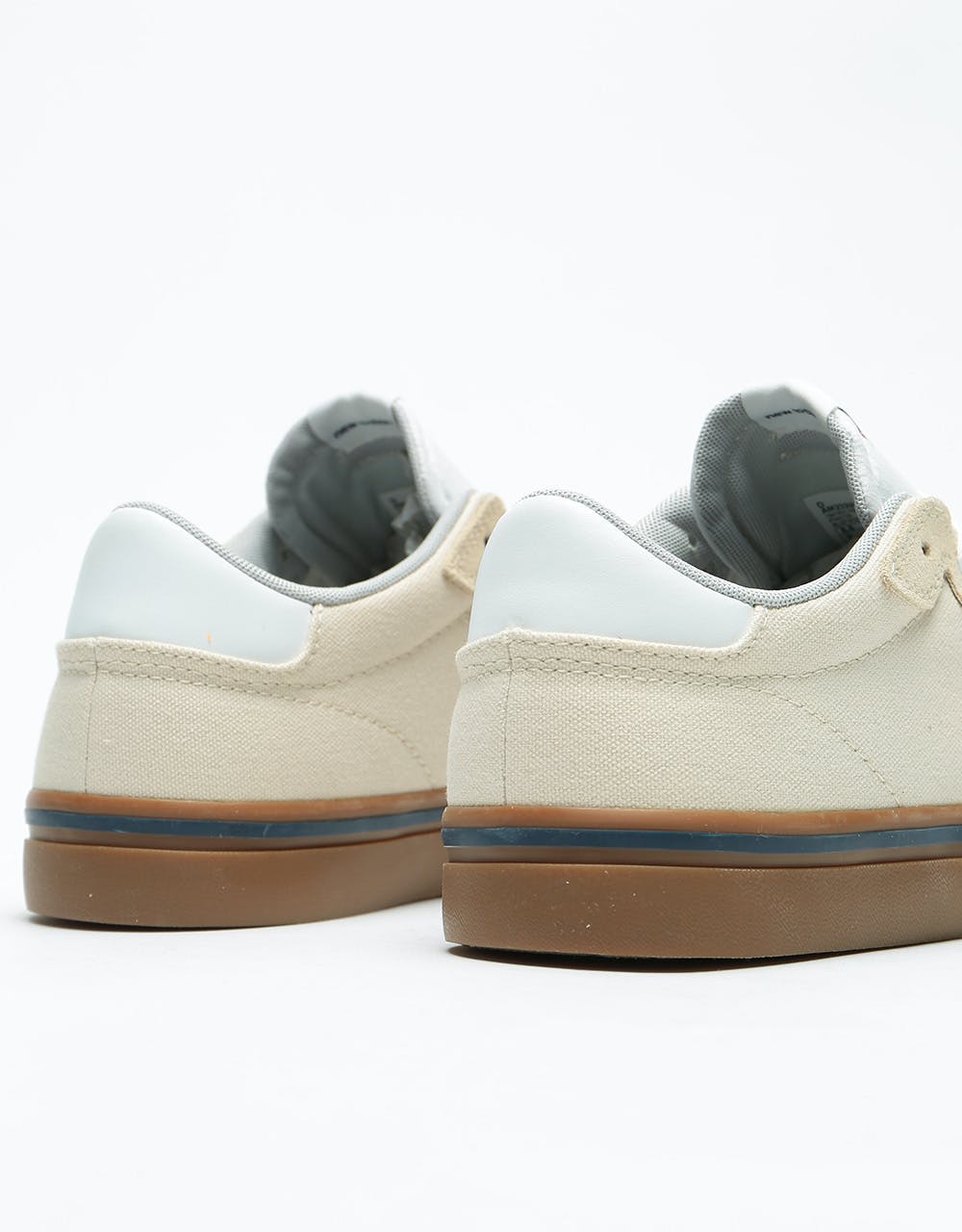 New Balance AM232 Skate Shoes - White/Gum