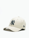 New Era 9Forty New York Yankees Essential Cap - Stone