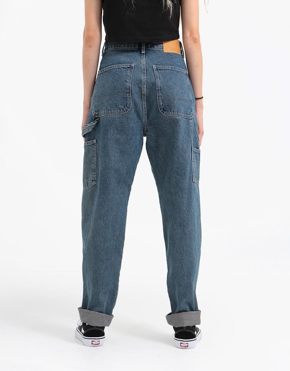 [gender:f]