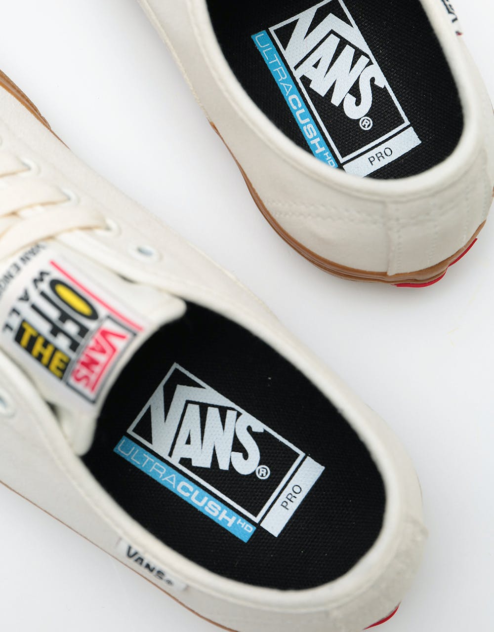 Vans AV Classic Pro Skate Shoes - Marshmallow/Classic Gum