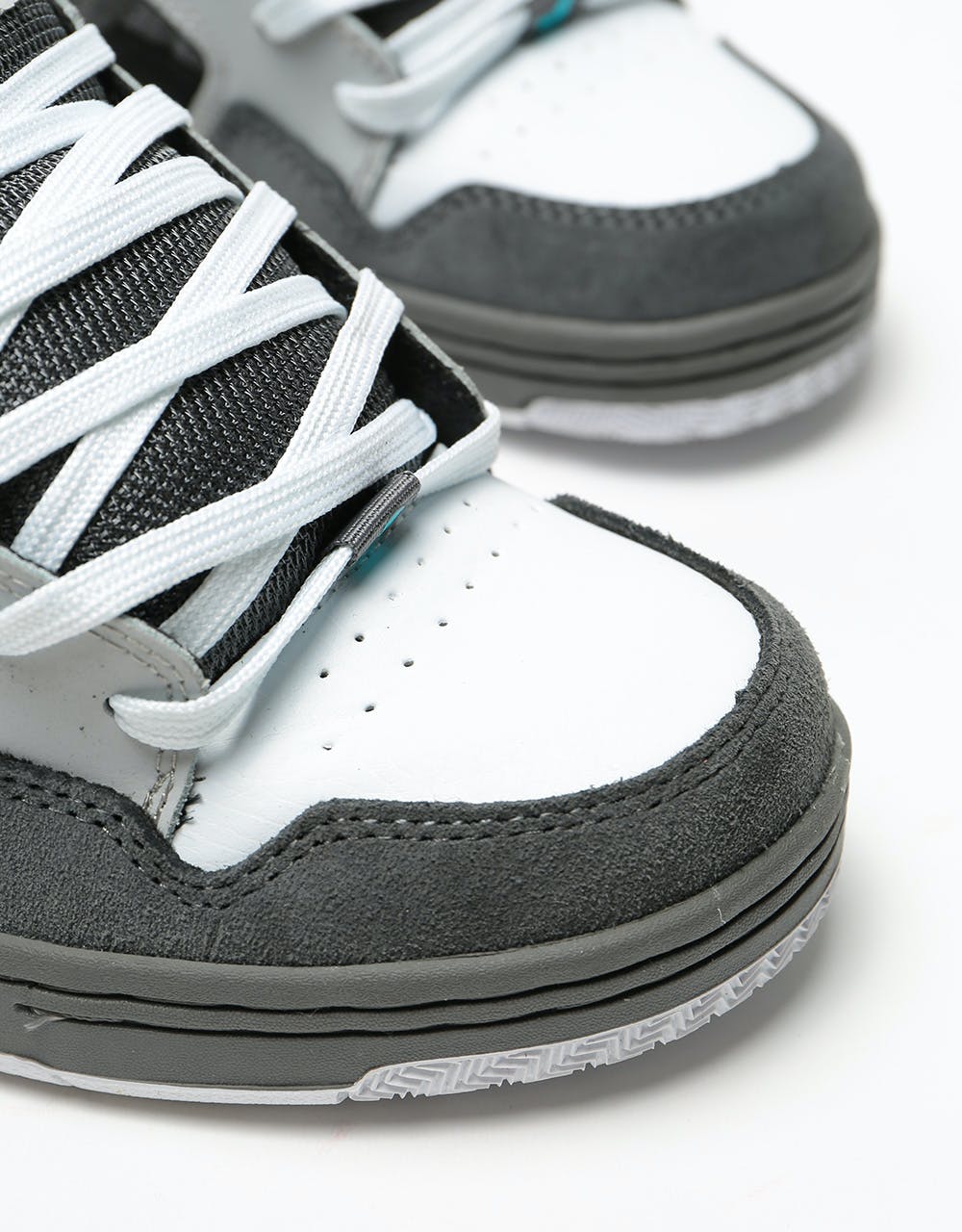 DVS Enduro 125 Skate Shoes - Black/Grey/White Nubuck
