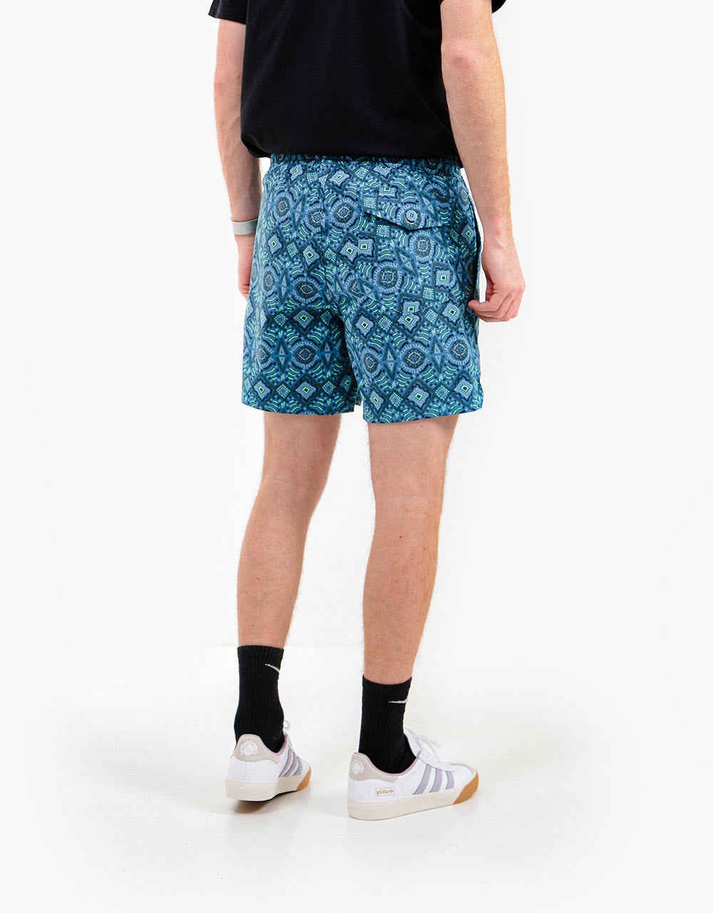 Patagonia Stretch Wavefarer® 16" Volley Short - Honeycomb Small: Seaport