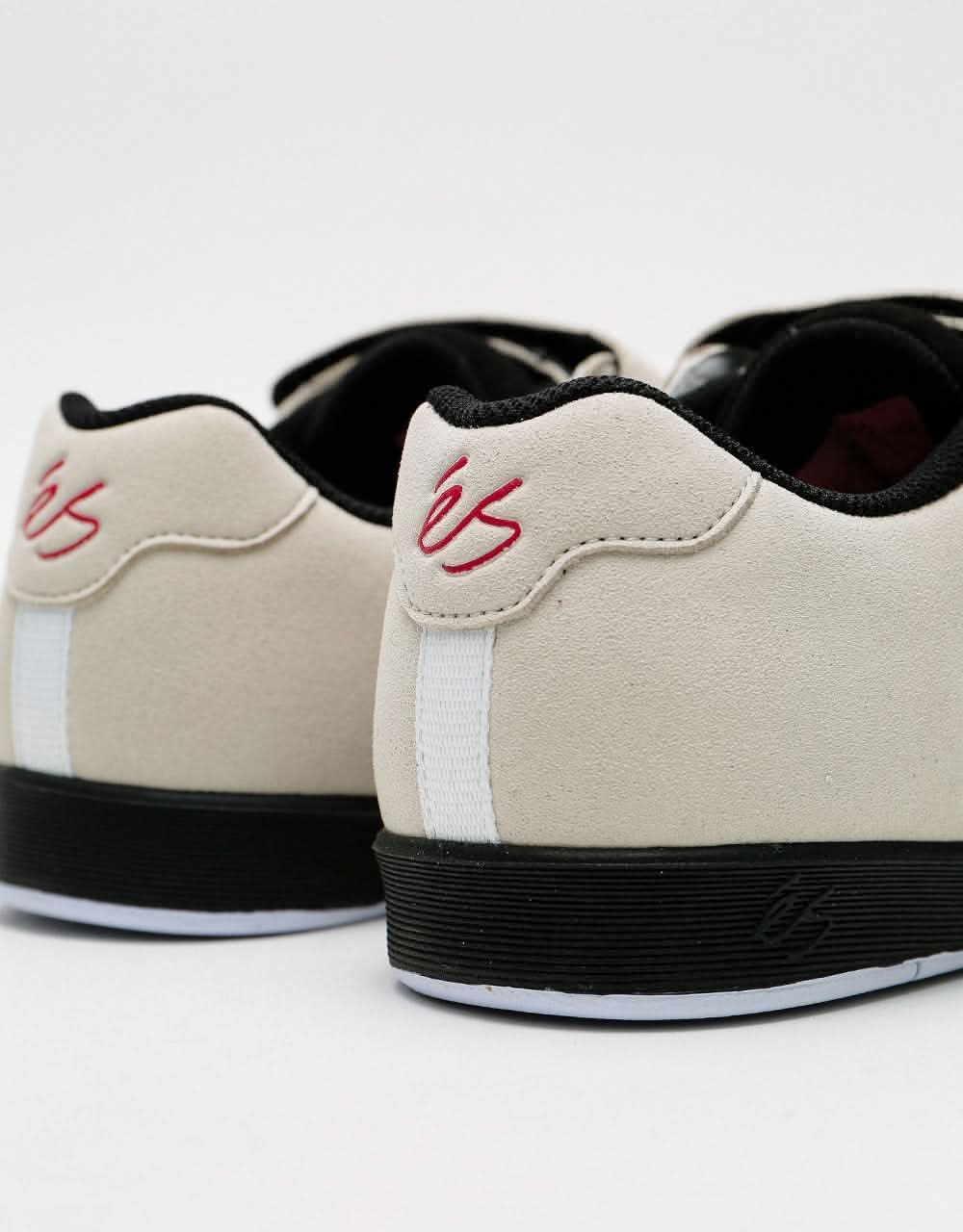 éS Accel Slim Plus Skate Shoes - White/Black
