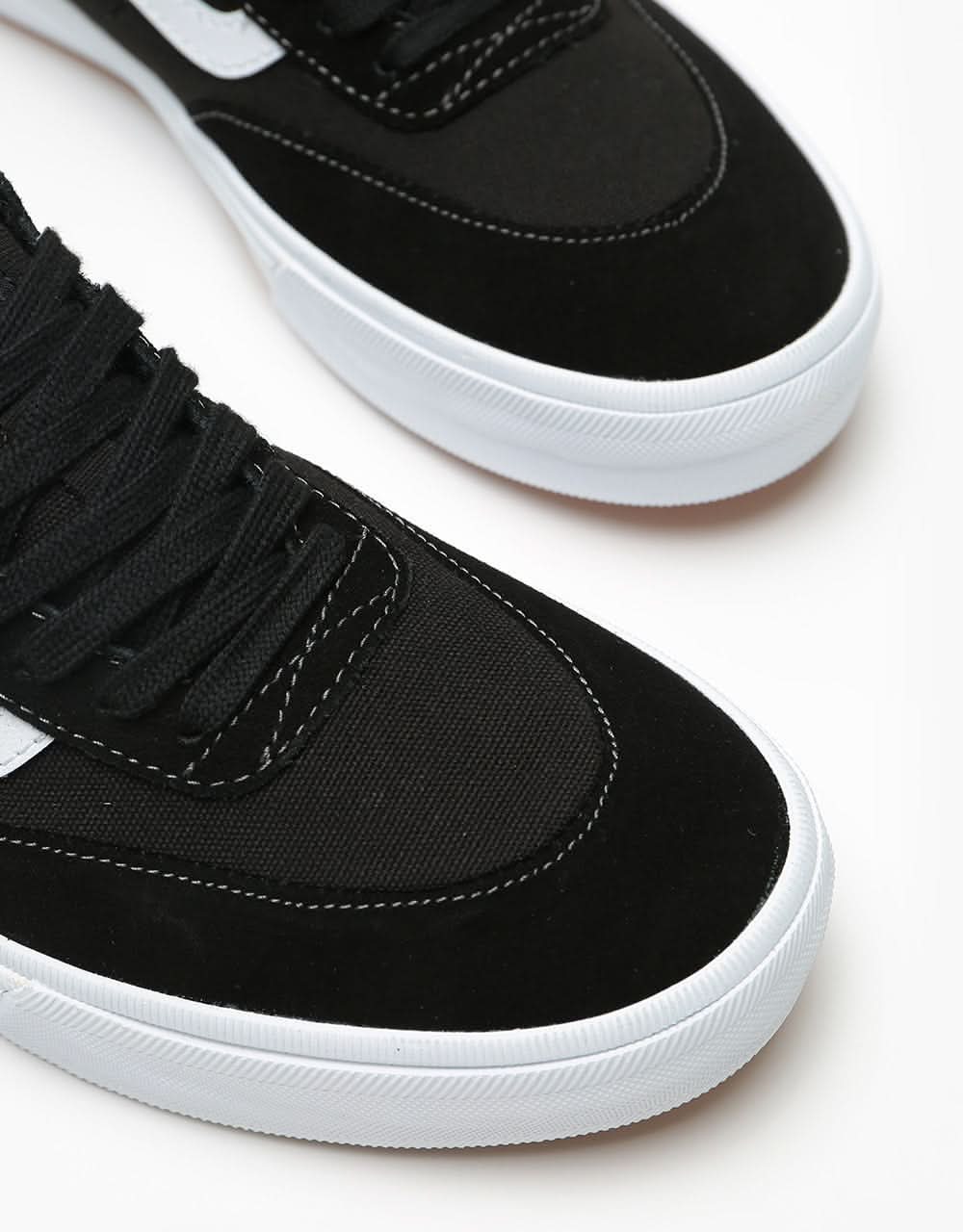Vans Gilbert Crockett 2 Pro Skate Shoes - Black/True White