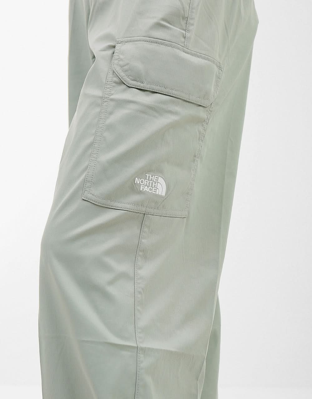 THE NORTH FACE Men's Slashback Cargo Pant, TNF Black, Small Regular at  Amazon Men's Clothing store