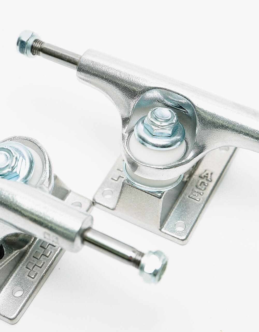 Ace 00 Classic Skateboard Trucks - Polished (Pair)