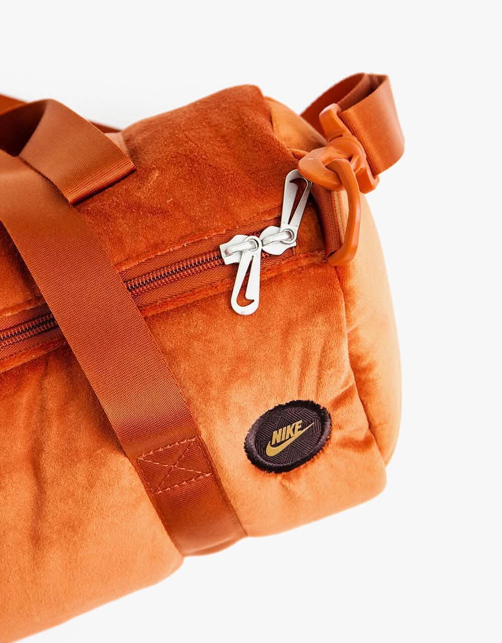 Nike SB Heritage Duffel Bag - Dark Russet/Dark Russet/Metallic Gold