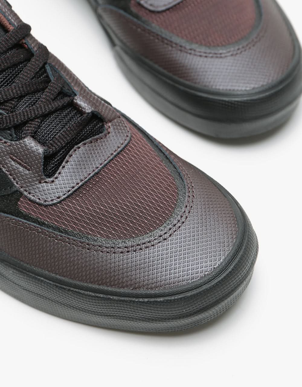 Vans Wayvee Skate Shoes - (Justin Henry) Coffebean
