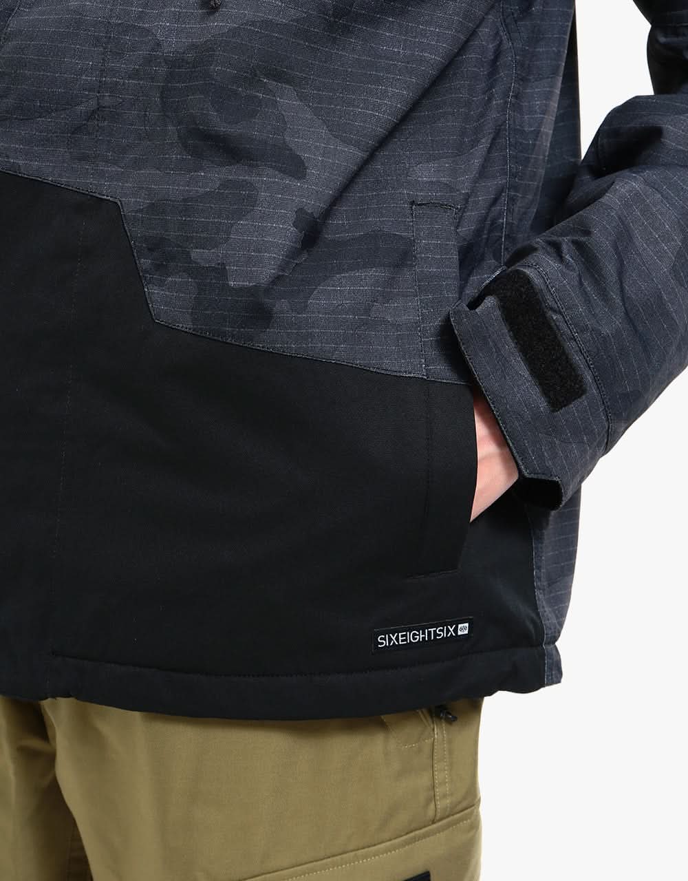 686 Geo Insulated Snowboard Jacket - Black Camo Colorblock