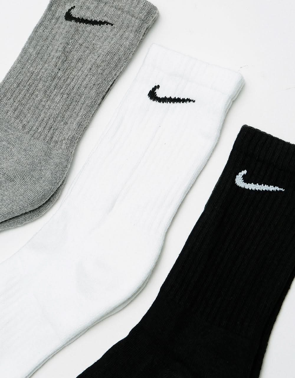plain nike socks