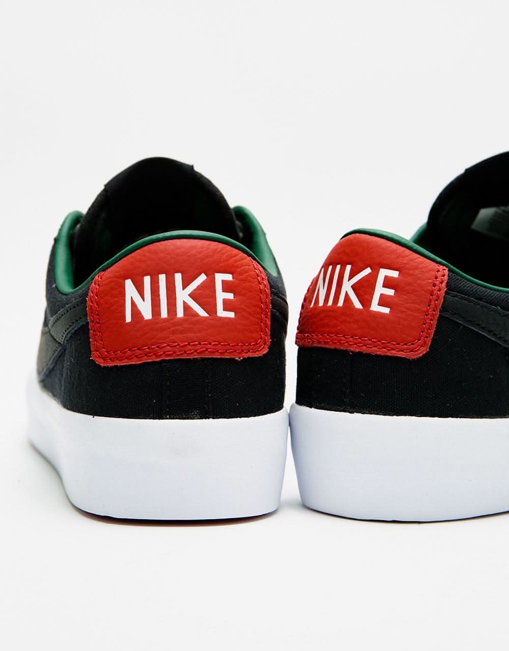 t~nis nike sb blazer low gt supreme laranja