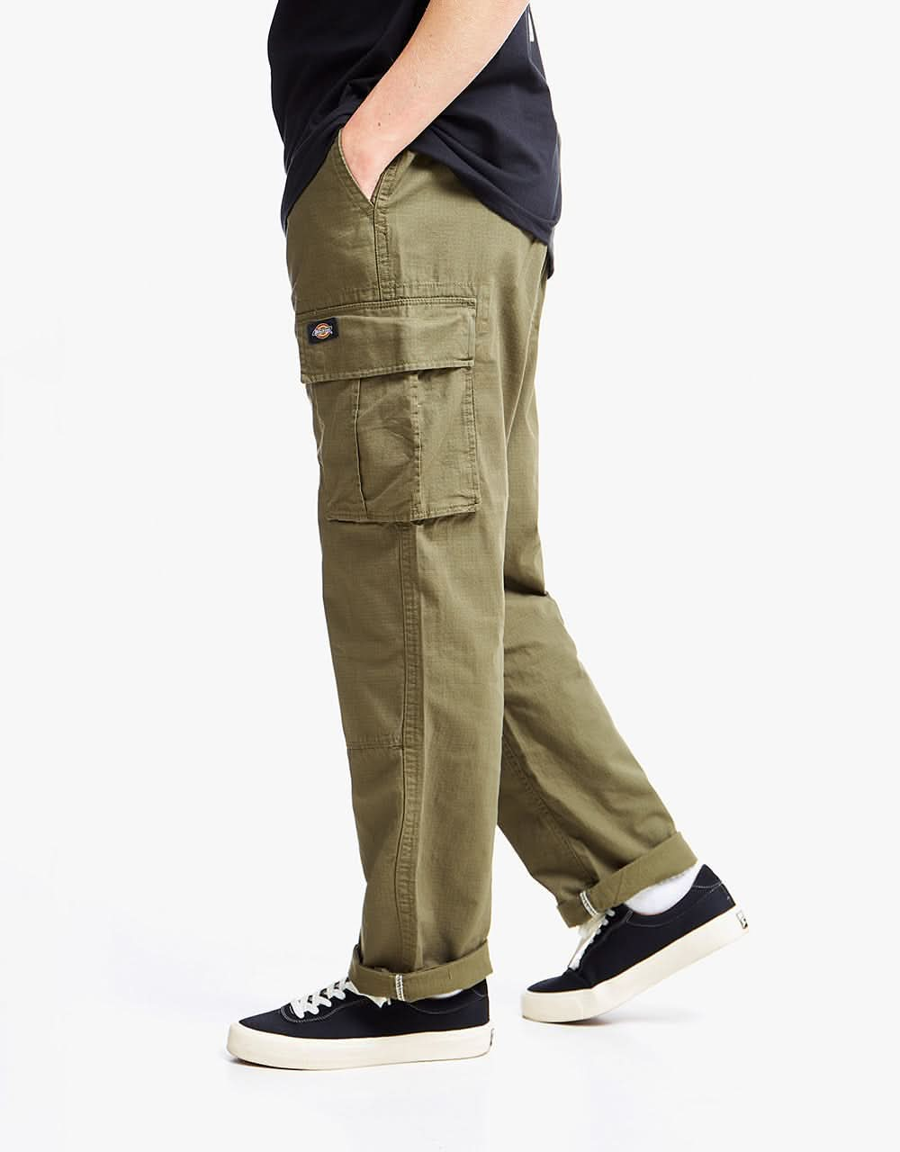 Dickies eagle bend cargo pants in khaki | ASOS