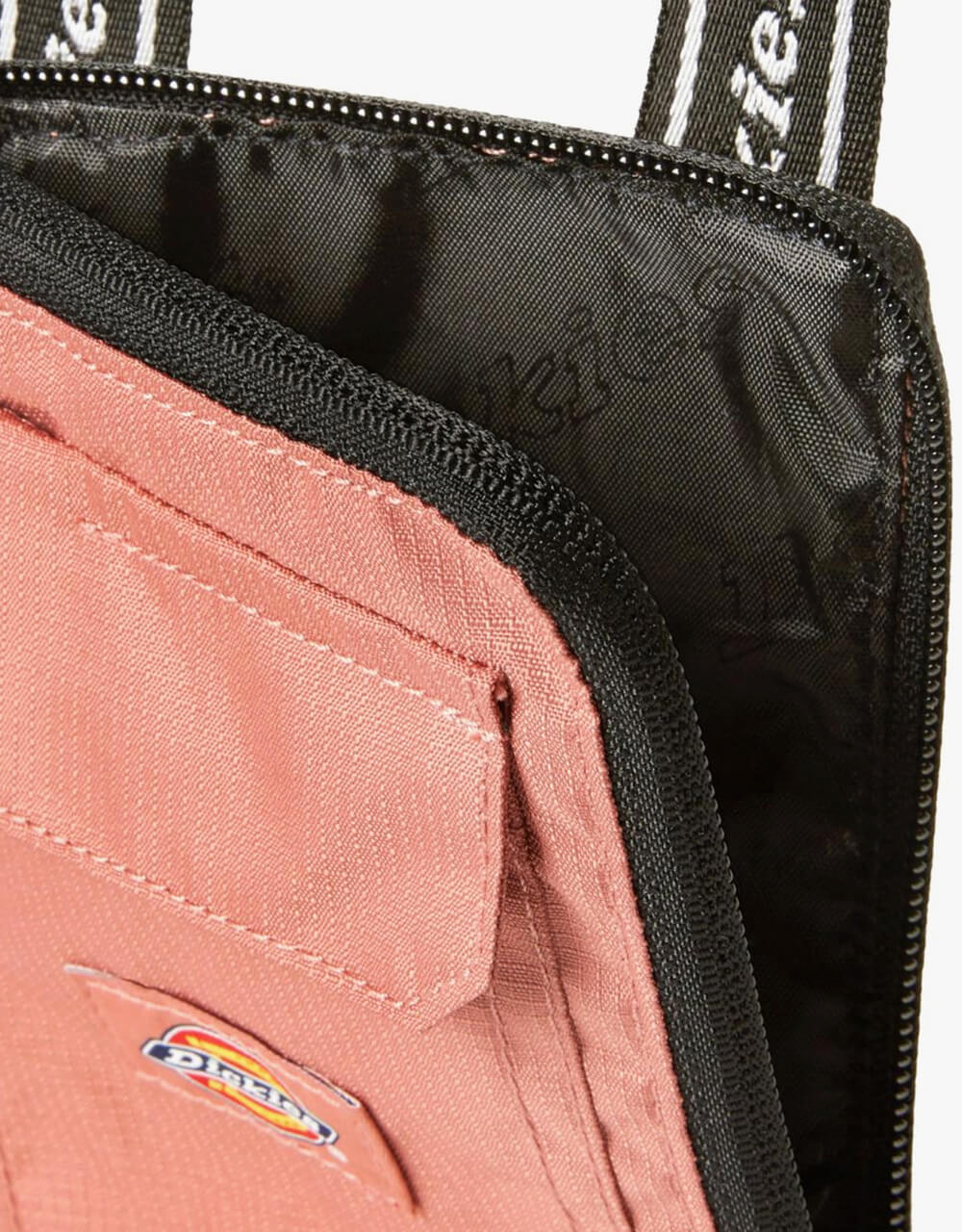 Dickies Grasston Cross Body Bag - Withered Rose