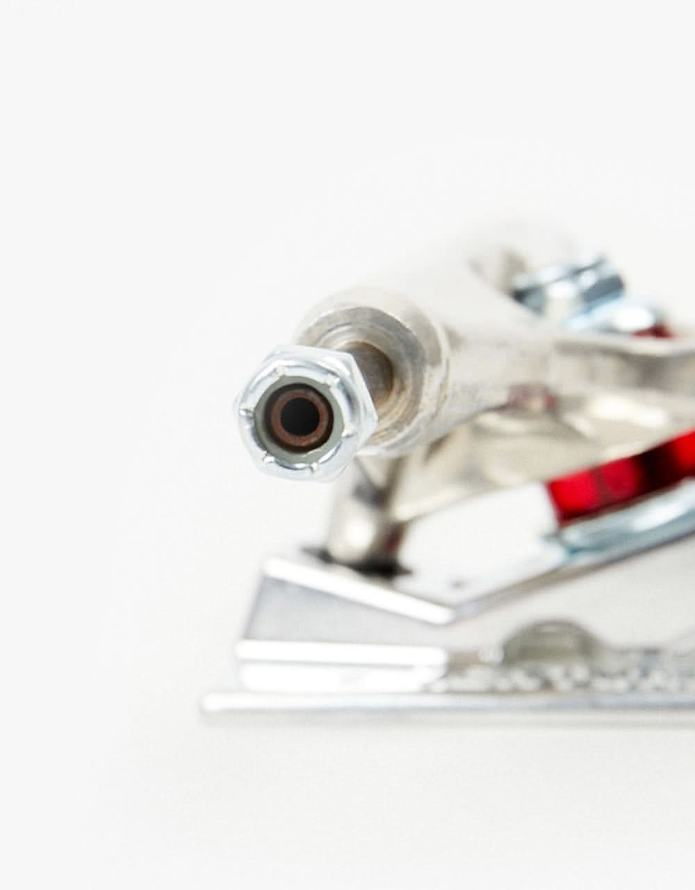 Venture Yuto Pro V Hollow 5.2 Low Skateboard Trucks (Pair)