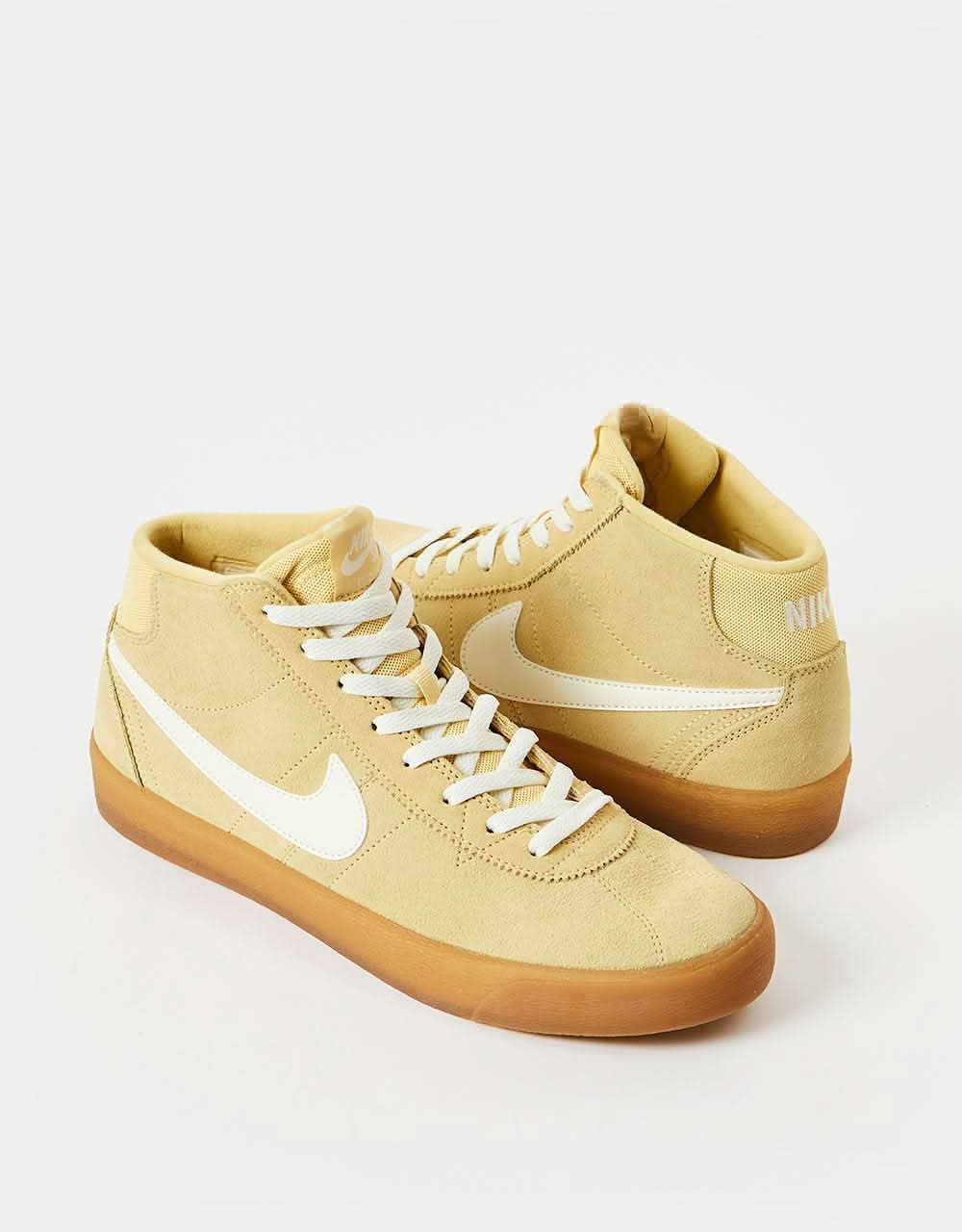 Nike clearance bruin yellow
