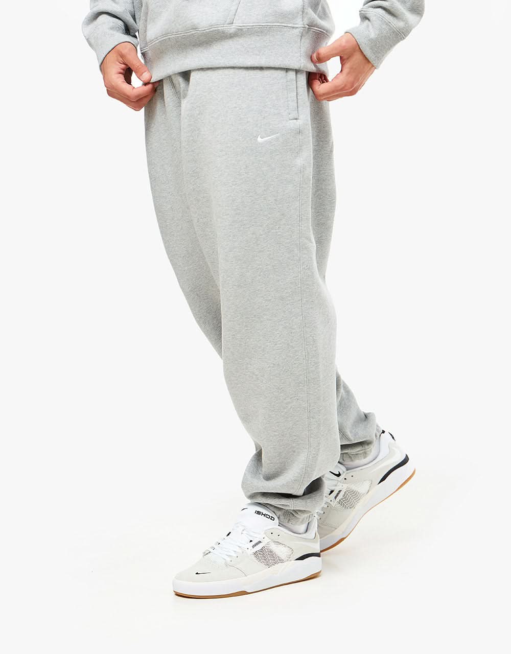 Nike Solo Swoosh Sweatpants Dark Grey Heather/White