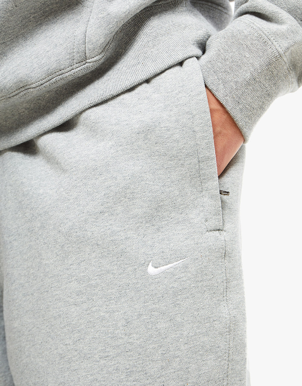 Nike Solo Swoosh Sweatpants - Dark Grey Heather/White