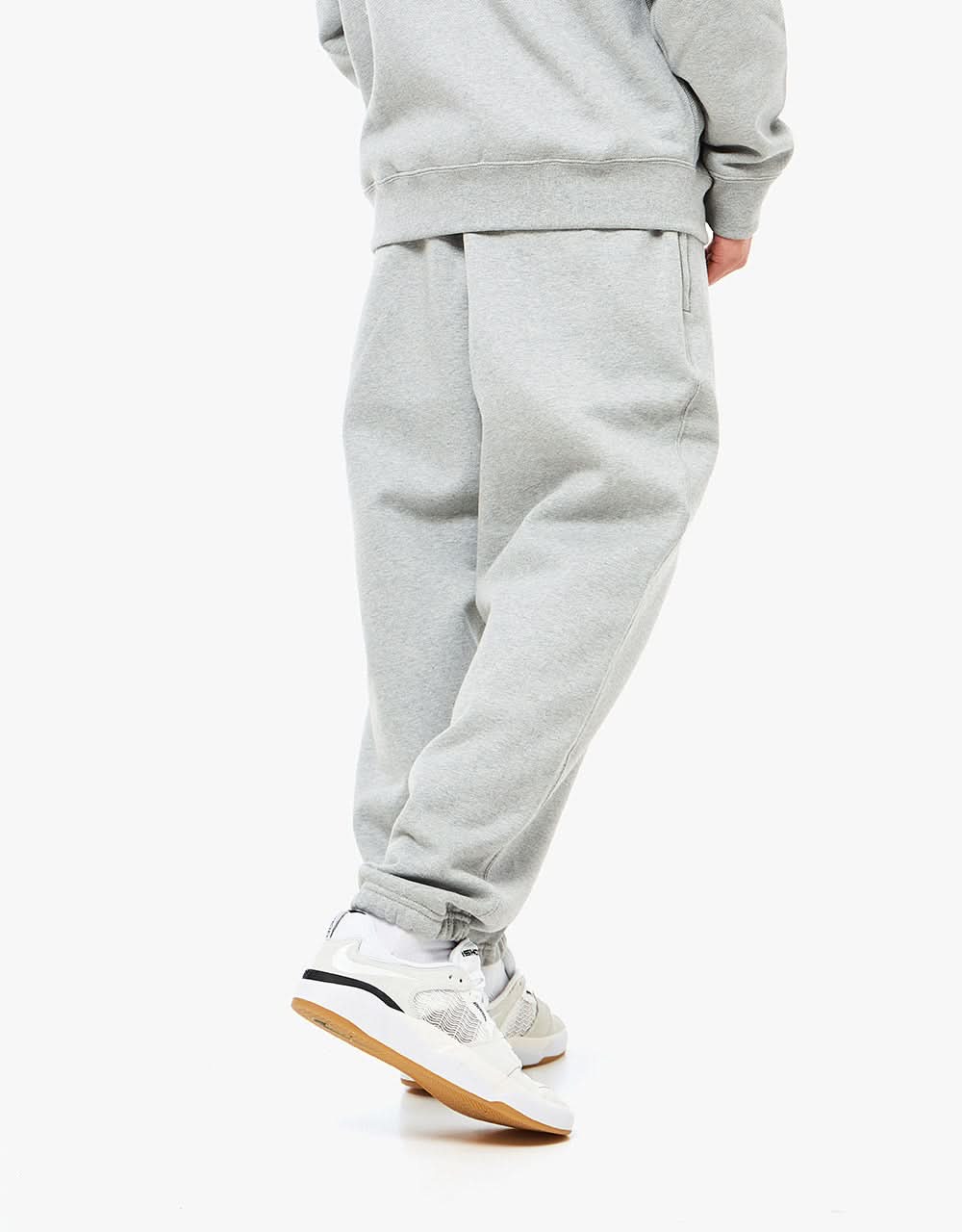 Nike Solo Swoosh Sweatpants - Dark Grey Heather/White