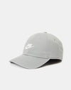 Nike Club Unstructured Futura Wash Cap - Particle Grey/White