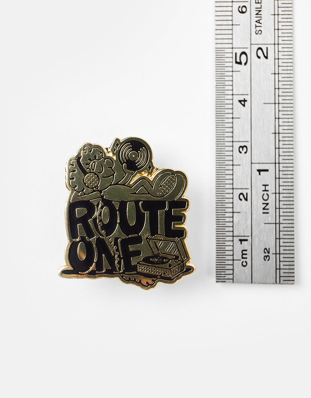 Route One Face The Music Pin - Gold